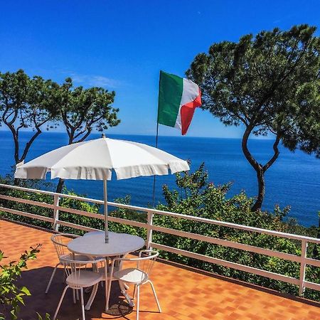 Sea View Sirolo Di Amedeo Bed & Breakfast Exterior photo
