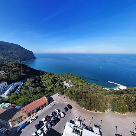 Sea View Sirolo Di Amedeo Bed & Breakfast Exterior photo