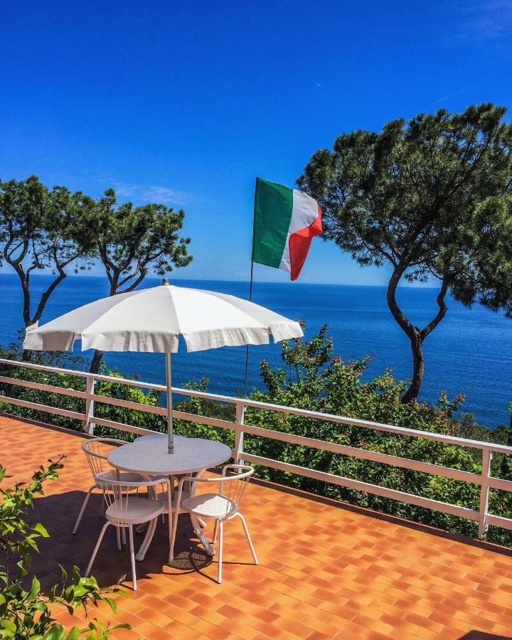Sea View Sirolo Di Amedeo Bed & Breakfast Exterior photo