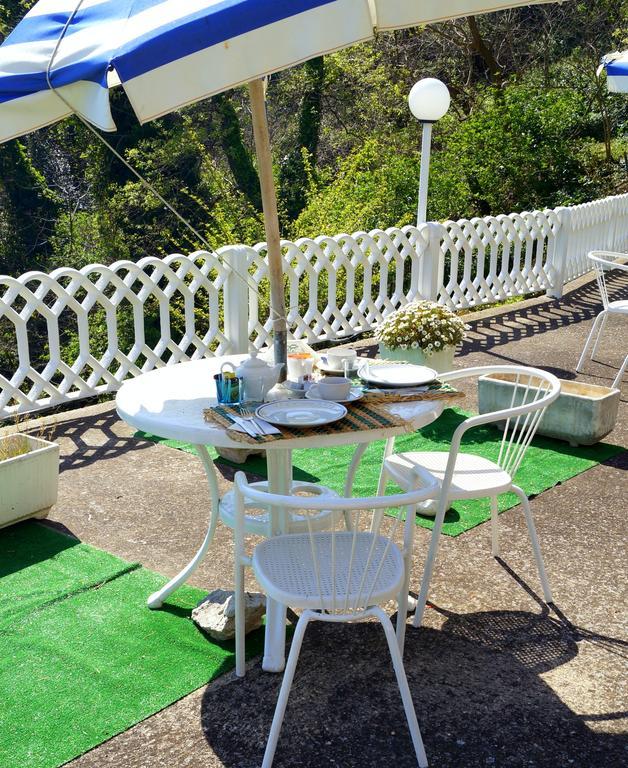 Sea View Sirolo Di Amedeo Bed & Breakfast Exterior photo